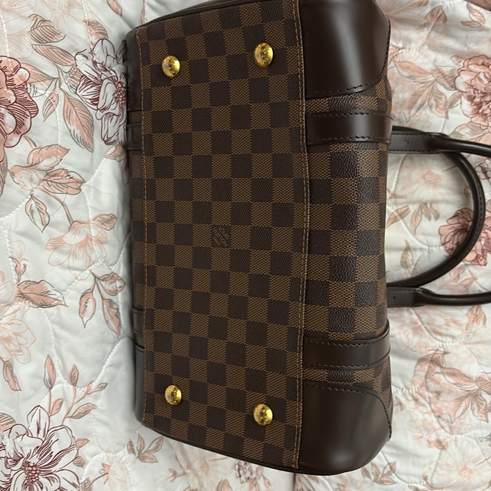 Louis Vuitton Damier Ebene Berkeley Handbag - Picture 4 of 15